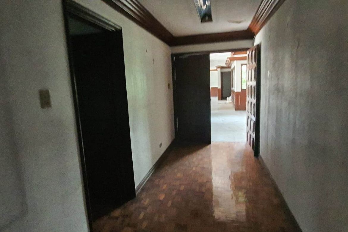 4 Bedroom House for Sale in Ugong Norte, Quezon City, Metro Manila – photo 4