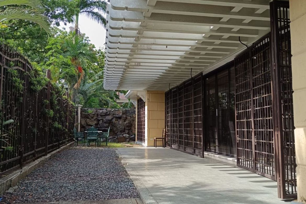 4 Bedroom House for Sale in Ugong Norte, Quezon City, Metro Manila – photo 2