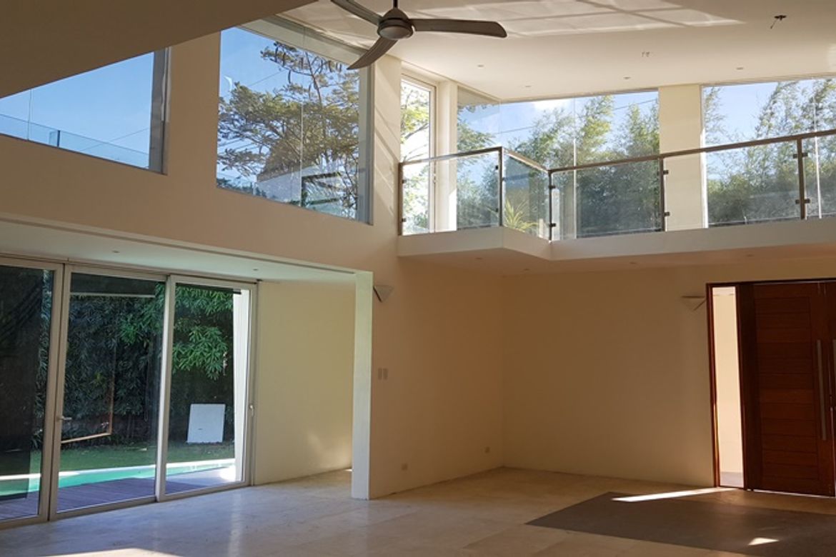 4 Bedroom House for Sale in Ugong Norte, Quezon City, Metro Manila