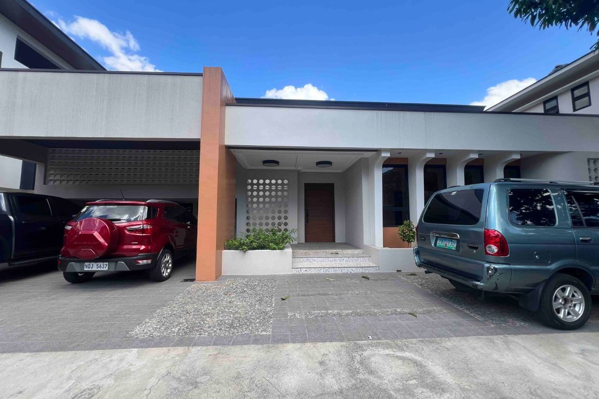 4 Bedroom House for Sale in Ugong, Pasig, Metro Manila