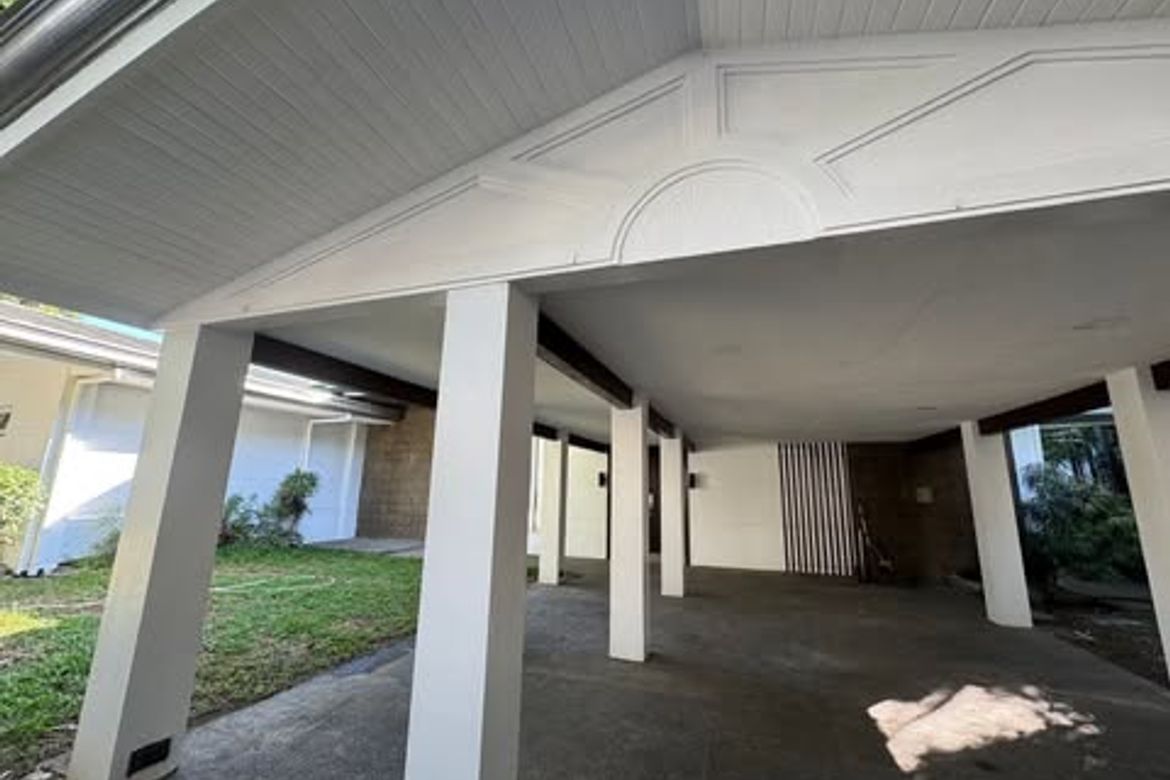 4 Bedroom House for Sale in Urdaneta, Makati, Metro Manila near MRT-3 Buendia – photo 7