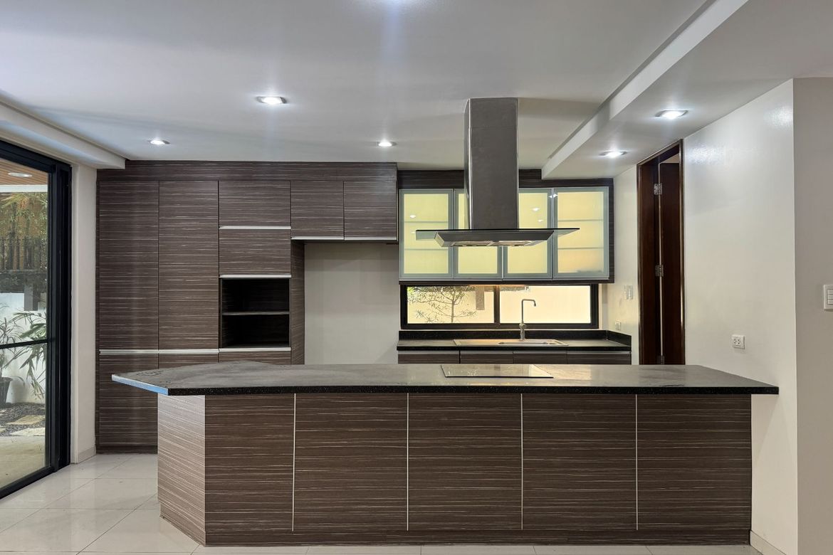 4 Bedroom House for Sale in Varsity Hills, Loyola Heights, Quezon City, Metro Manila – photo 3
