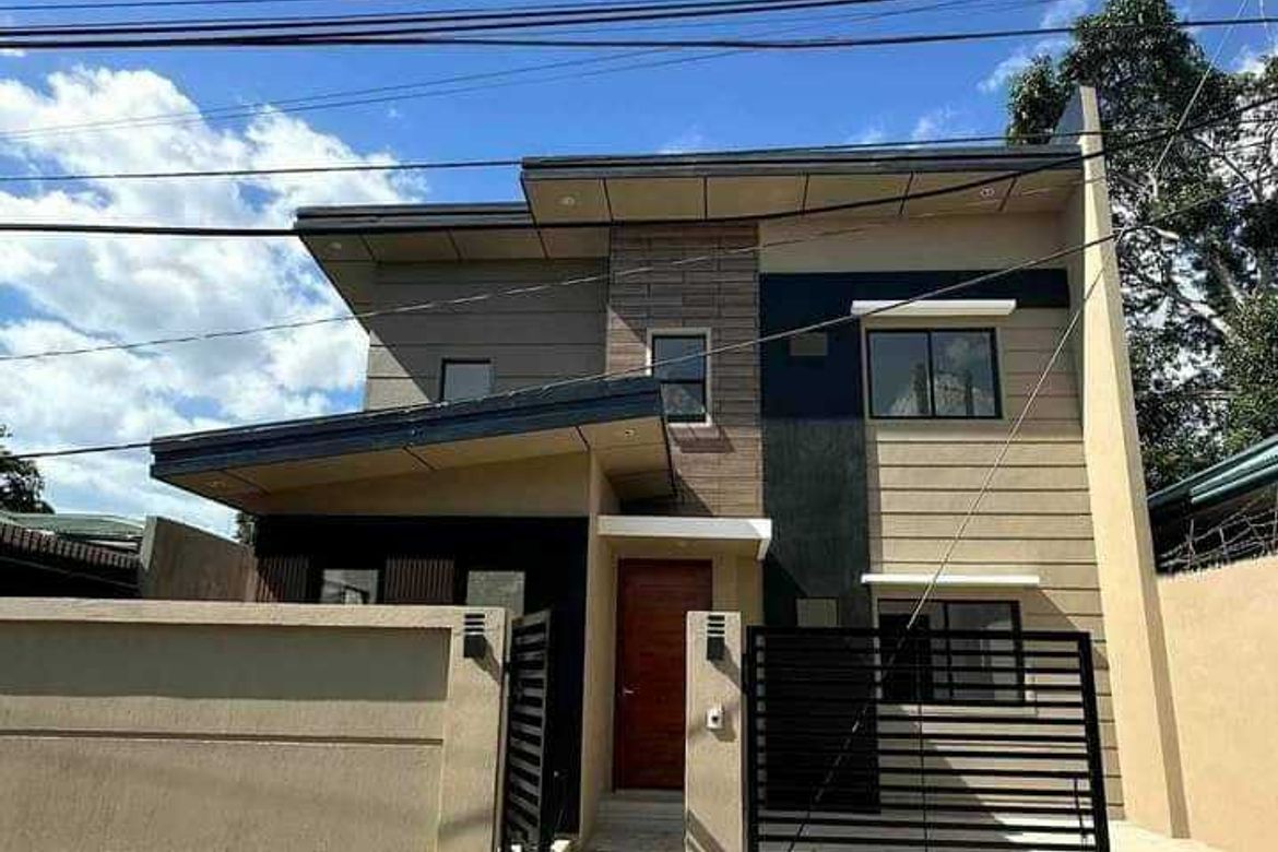 4 Bedroom House for Sale in Villamonte, Bacolod, Negros Occidental