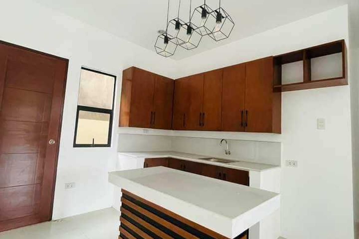4 Bedroom House for Sale in Villamonte, Bacolod, Negros Occidental – photo 2