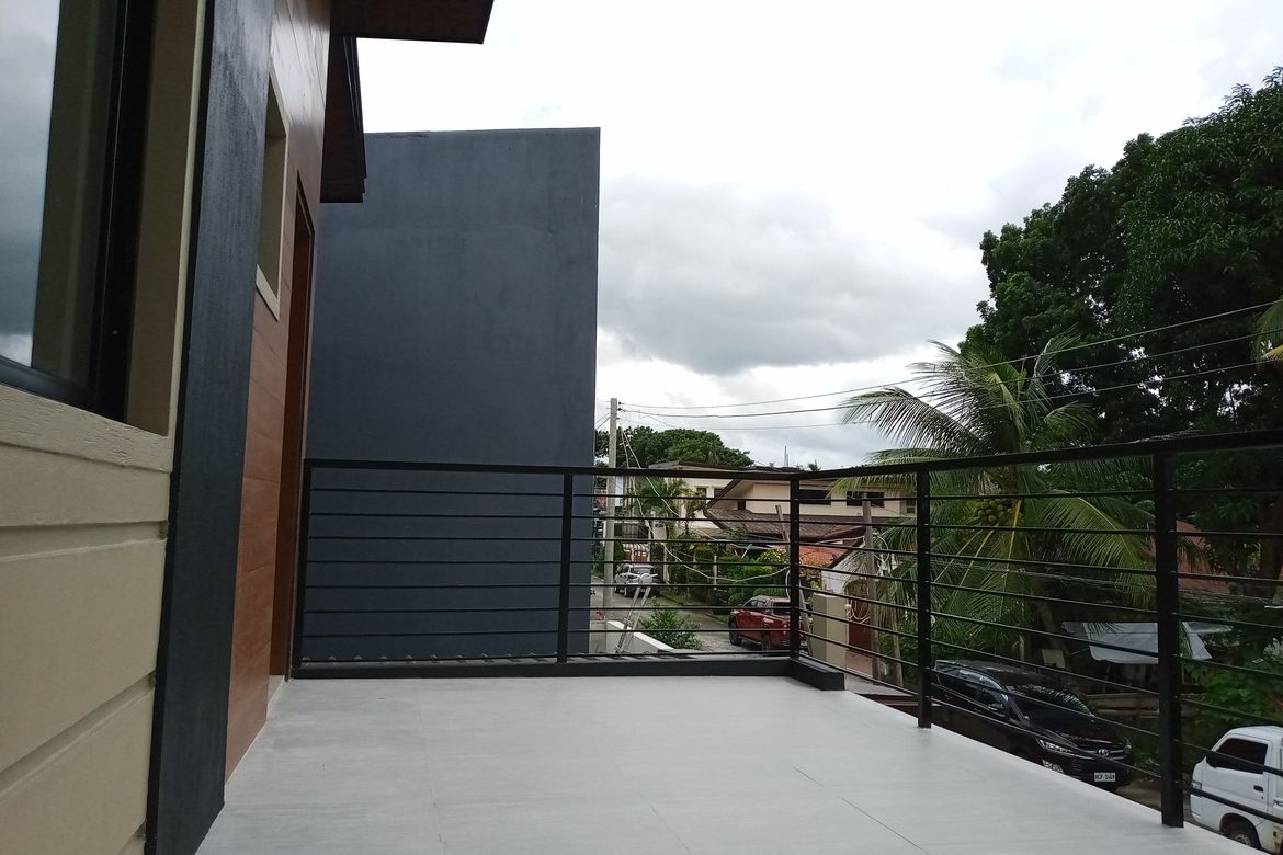 4 Bedroom House for Sale in Villamonte, Bacolod, Negros Occidental – photo 2