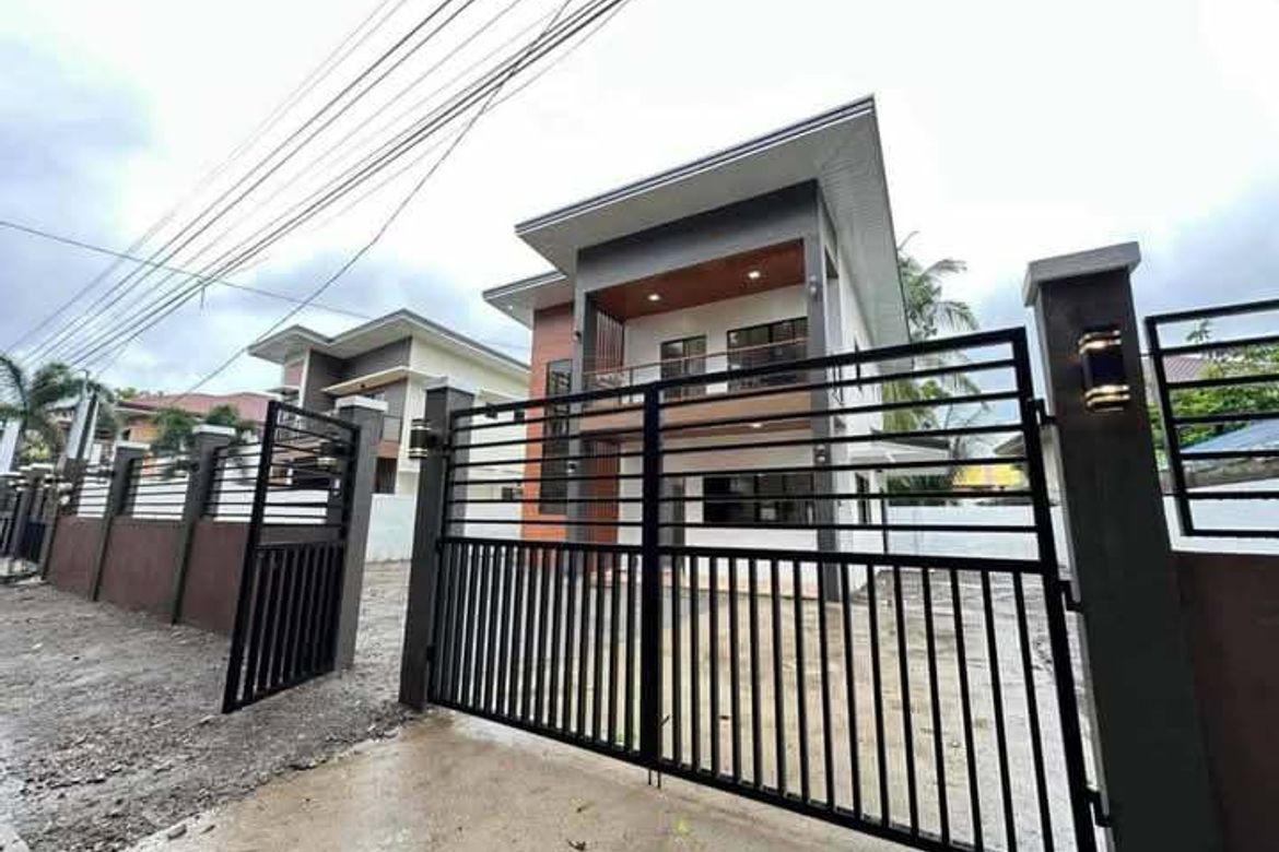 4 Bedroom House for Sale in Villamonte, Bacolod, Negros Occidental – photo 2