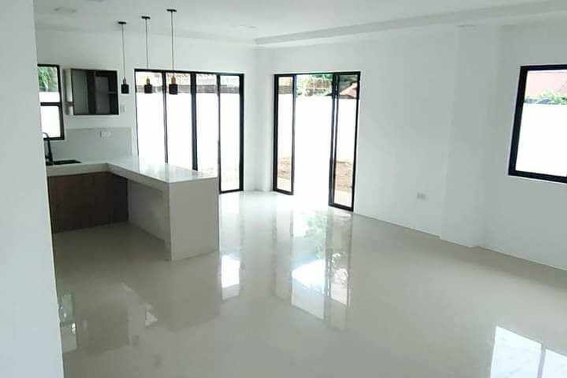 4 Bedroom House for Sale in Villamonte, Bacolod, Negros Occidental – photo 9