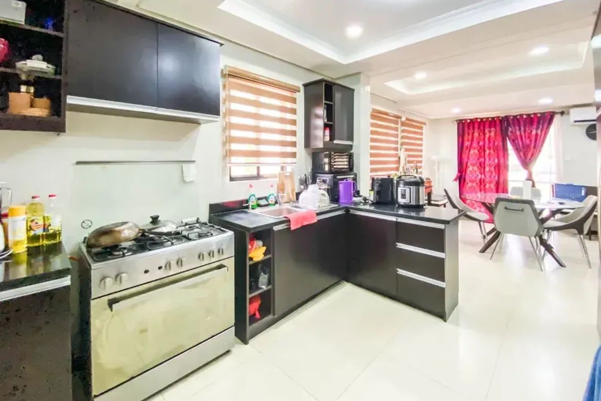 4 Bedroom House for Sale in VITA TOSCANA, Alima, Bacoor, Cavite – photo 6