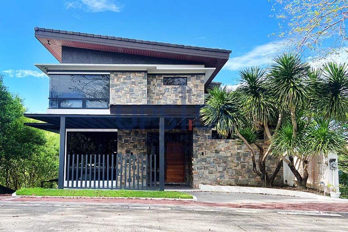 4 Bedroom House for Sale in Wedgewood Subdivision at Ayala Westgrove Heights, Inchican, Silang, Cavite – photo 4