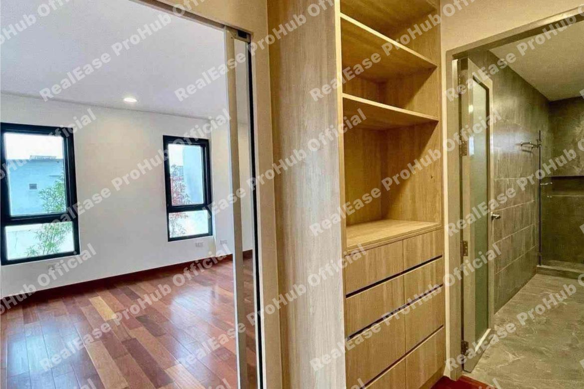4 Bedroom House for Sale in Western Bicutan, Taguig, Metro Manila