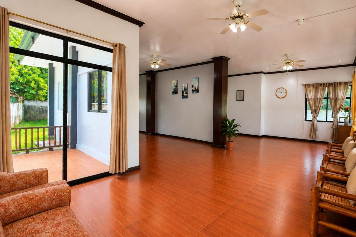 4 Bedroom House for Sale in Western Poblacion, Poro, Cebu – photo 2