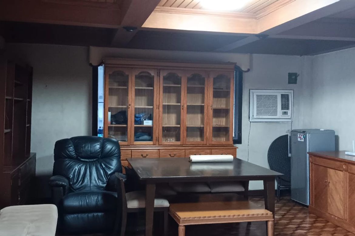 4 Bedroom House for Sale in White Plains, Quezon City, Metro Manila