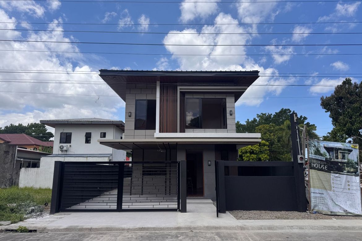 4 Bedroom House for Sale in Zone 15, Talisay, Negros Occidental