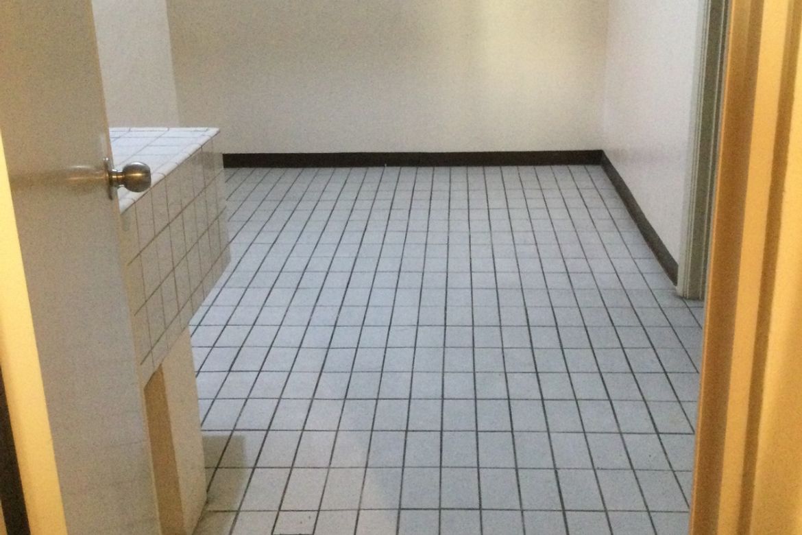 4 Bedroom Retail Space for Sale in San Nicolas, Manila, Metro Manila – photo 3