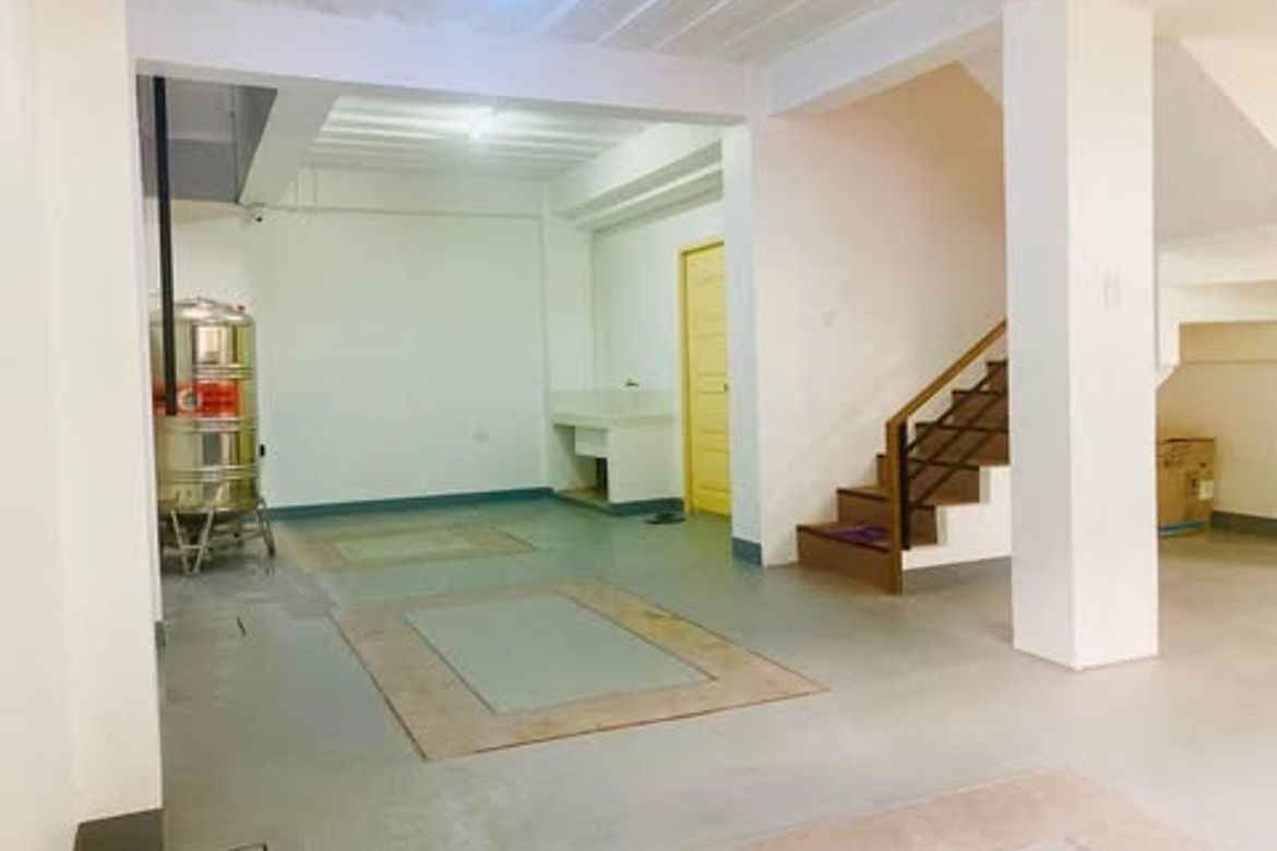 4 Bedroom Shophouse for Sale in Santa Cruz, Manila, Metro Manila near LRT-1 Tayuman – photo 2