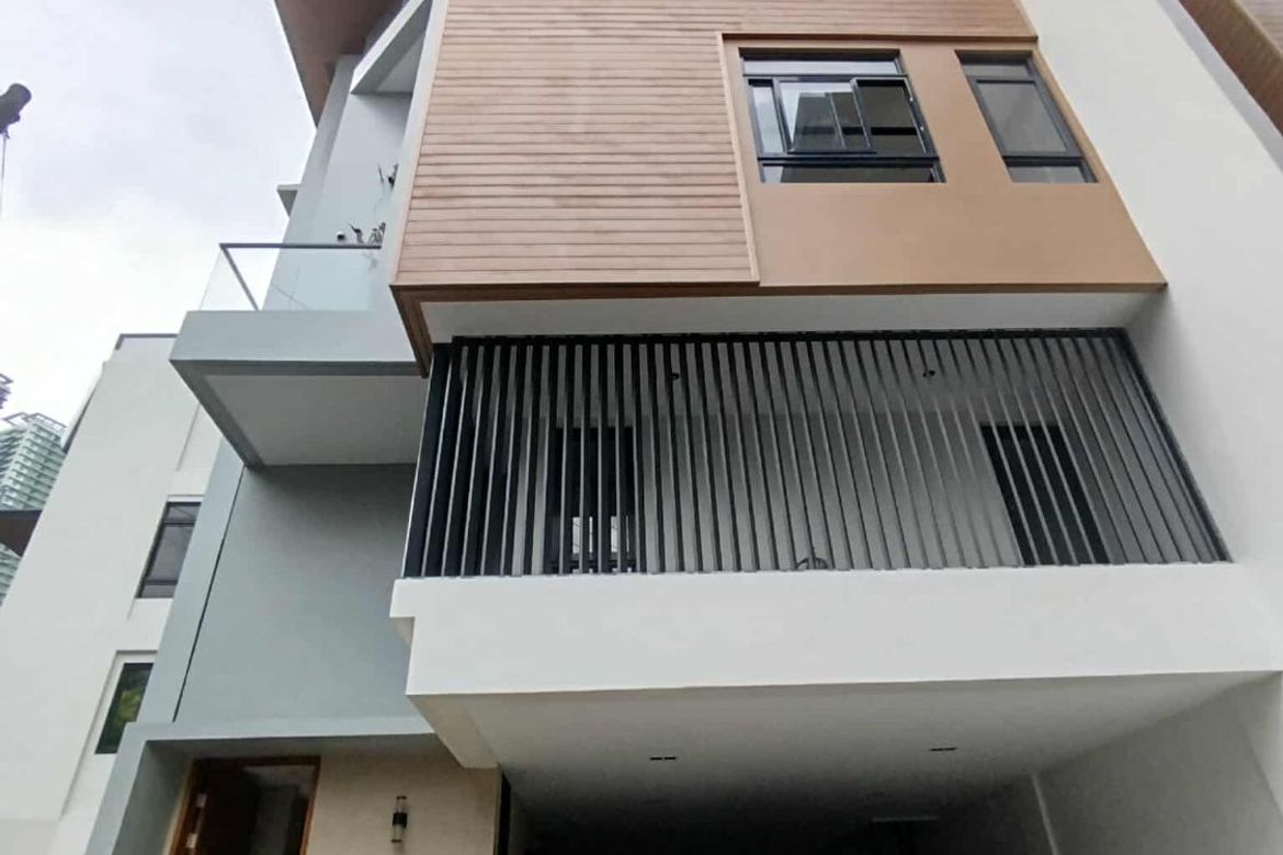 4 Bedroom Townhouse for Sale in Addition Hills, Mandaluyong, Metro Manila