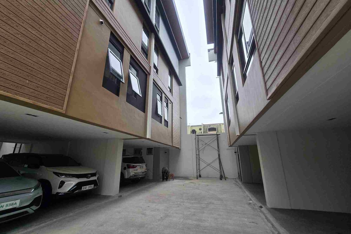 4 Bedroom Townhouse for Sale in Addition Hills, San Juan, Metro Manila