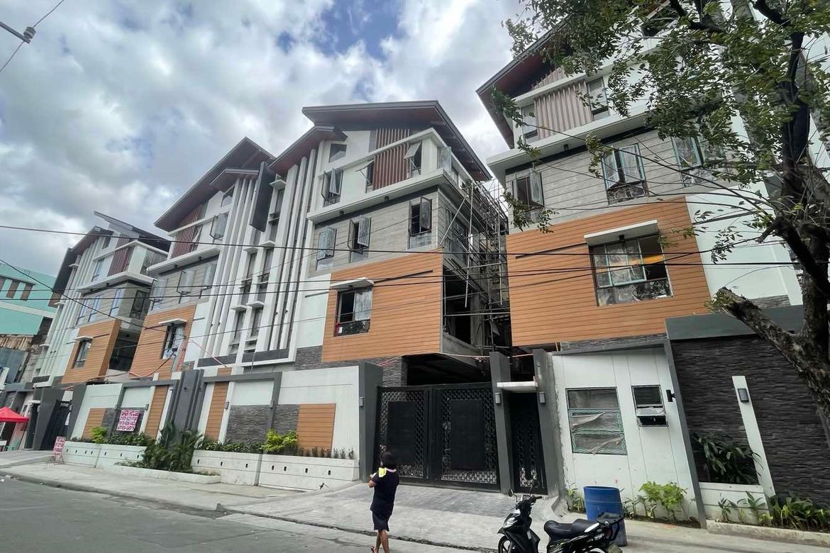 4 Bedroom Townhouse for Sale in Addition Hills, San Juan, Metro Manila