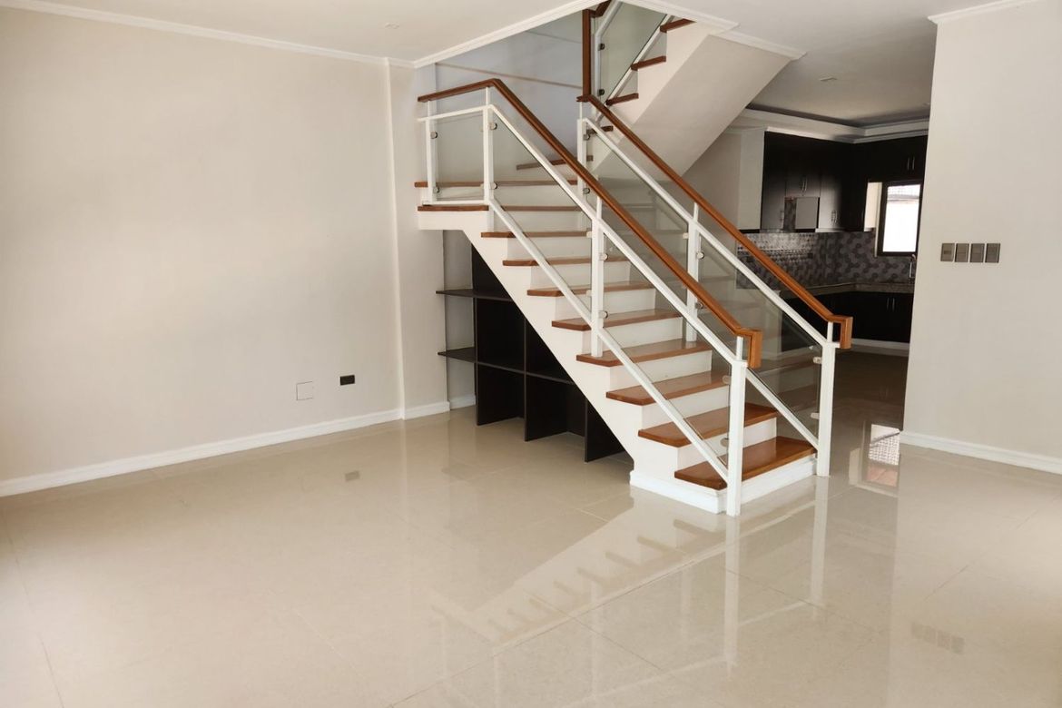 4 Bedroom Townhouse for Sale in Almanza Dos, Las Piñas, Metro Manila – photo 3