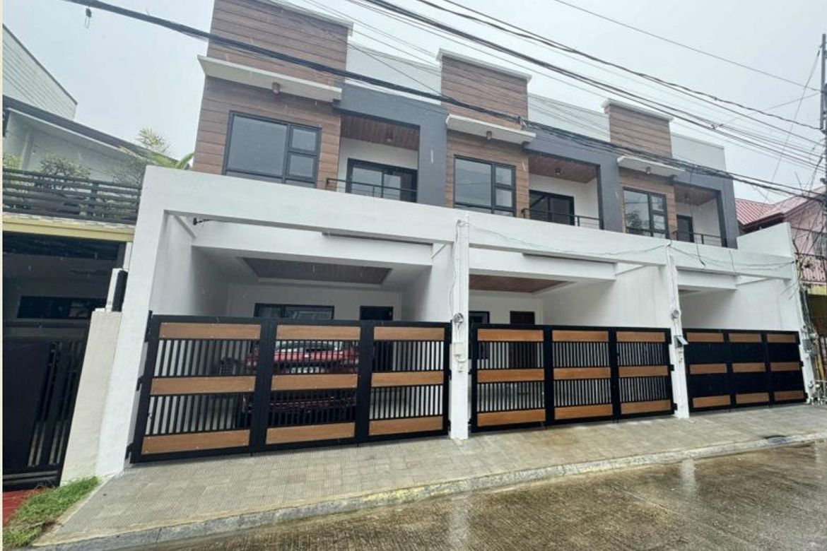 4 Bedroom Townhouse for Sale in Almanza Uno, Las Piñas, Metro Manila – photo 2