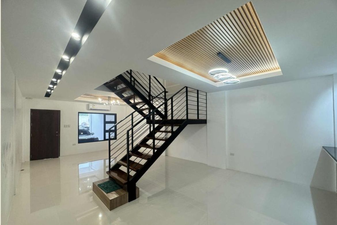 4 Bedroom Townhouse for Sale in Almanza Uno, Las Piñas, Metro Manila – photo 7