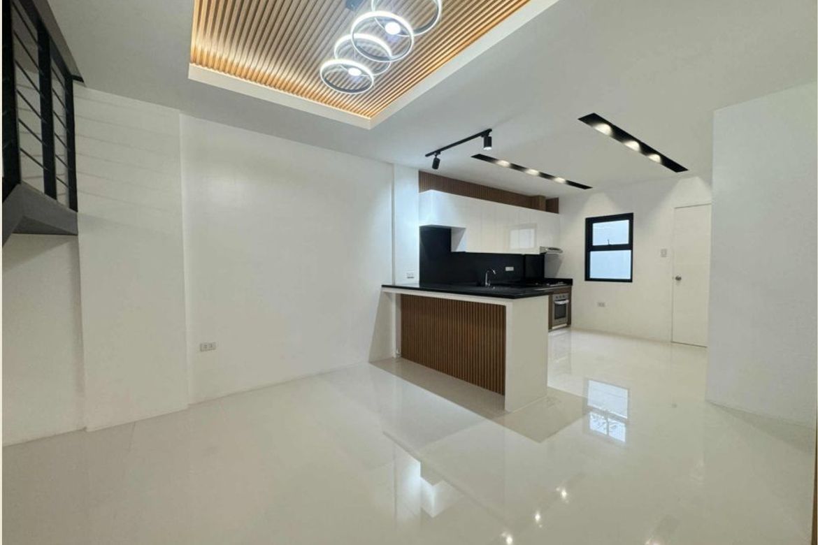 4 Bedroom Townhouse for Sale in Almanza Uno, Las Piñas, Metro Manila – photo 8
