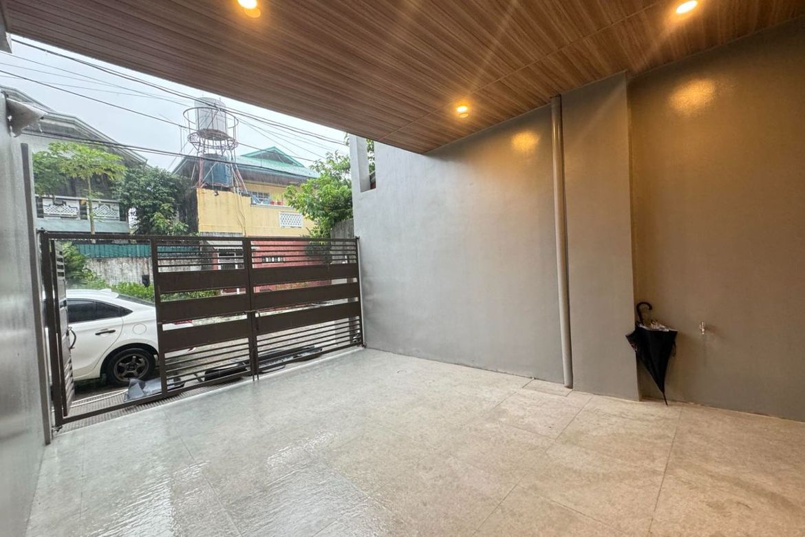 4 Bedroom Townhouse for Sale in Almanza Uno, Las Piñas, Metro Manila – photo 4