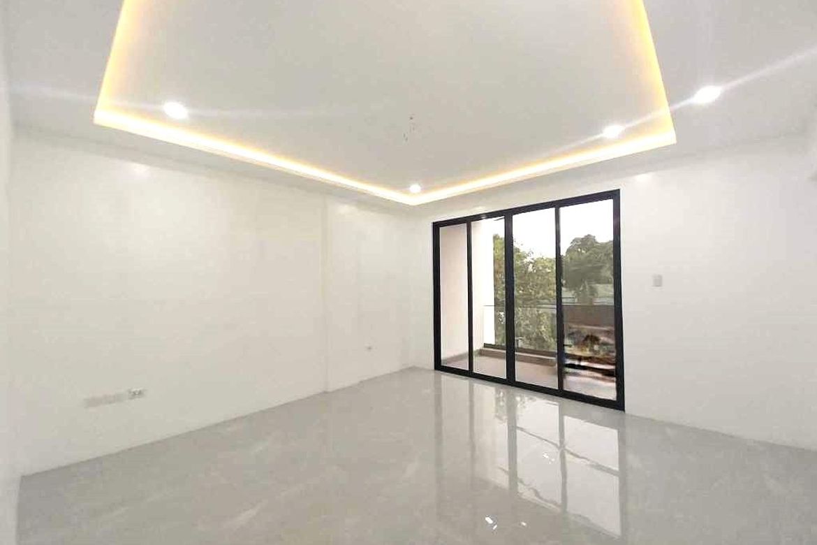 4 Bedroom Townhouse for Sale in Almanza Uno, Las Piñas, Metro Manila – photo 8