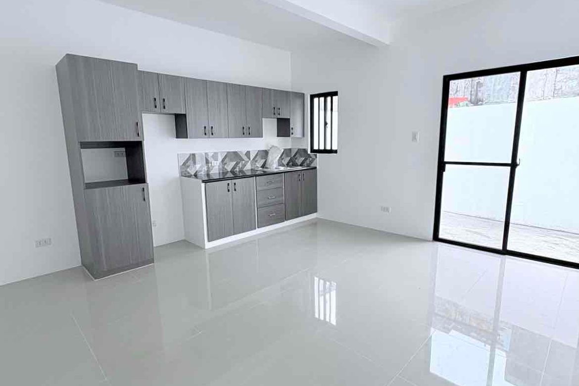 4 Bedroom Townhouse for Sale in Almanza Uno, Las Piñas, Metro Manila – photo 6
