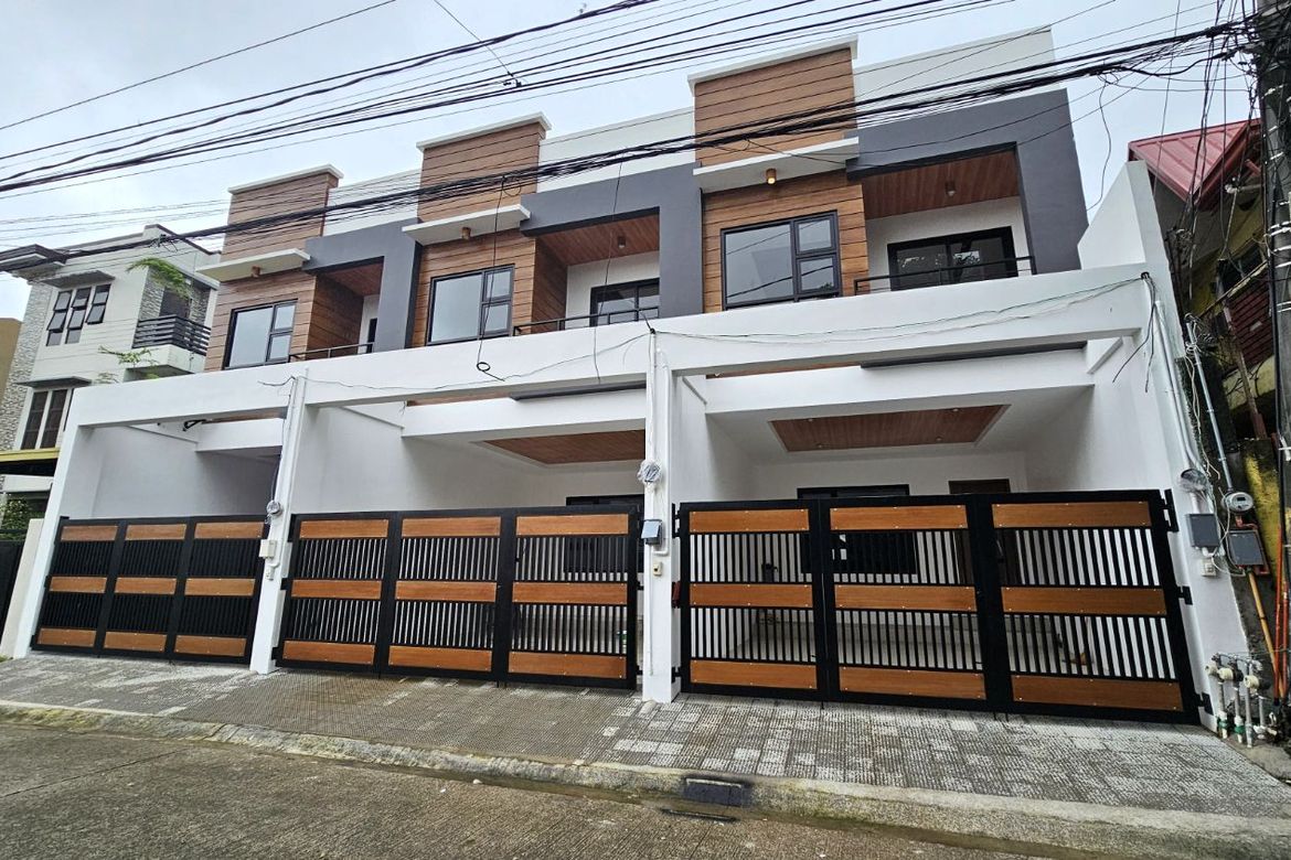 4 Bedroom Townhouse for Sale in Almanza Uno, Las Piñas, Metro Manila – photo 3