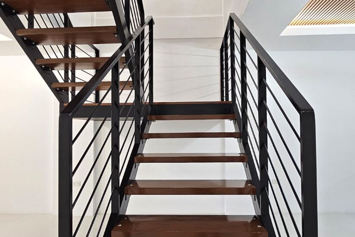 4 Bedroom Townhouse for Sale in Almanza Uno, Las Piñas, Metro Manila – photo 7