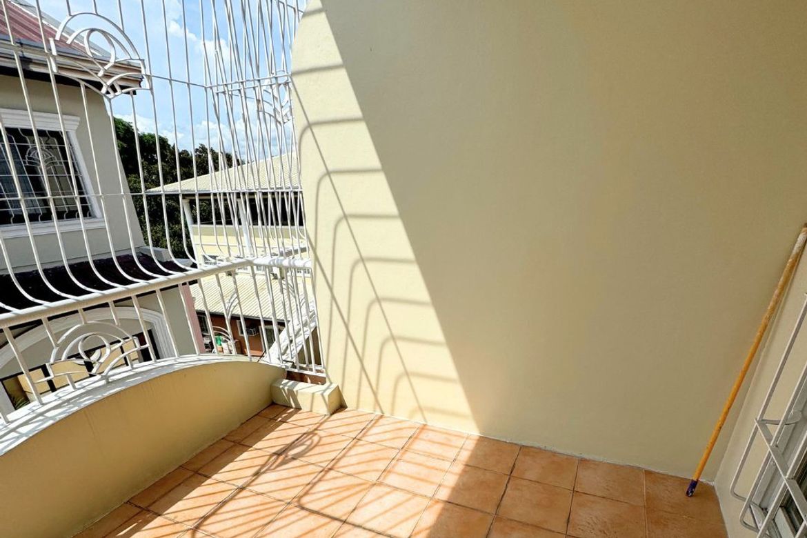 4 Bedroom Townhouse for Sale in Balong-Bato, San Juan, Metro Manila near LRT-2 J. Ruiz – photo 4