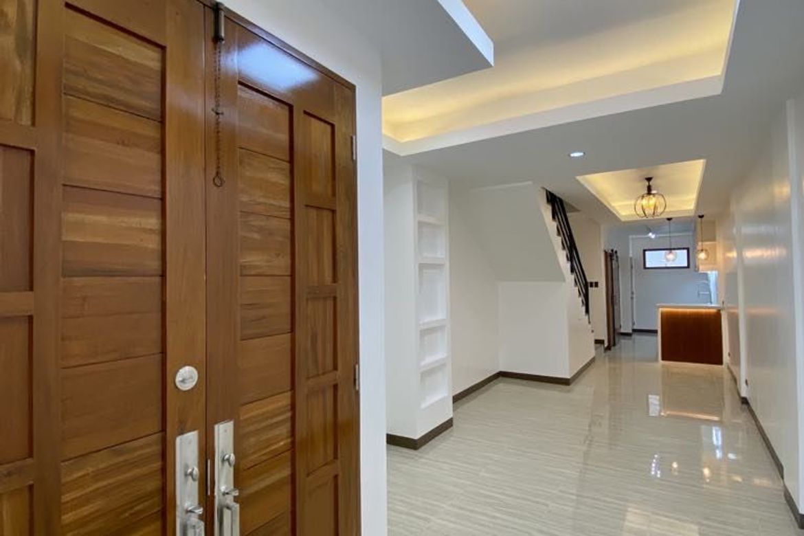 4 Bedroom Townhouse for Sale in Bangkal Townhomes, Bangkal, Makati, Metro Manila near MRT-3 Magallanes – photo 3