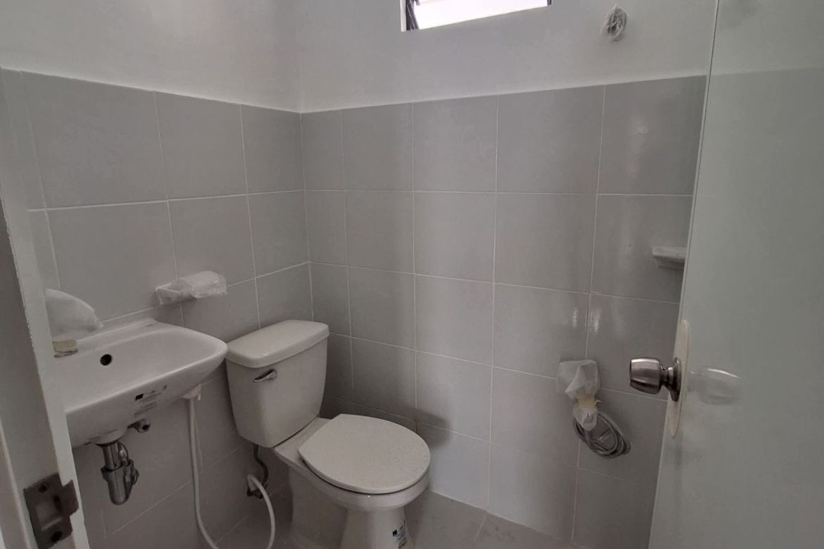 4 Bedroom Townhouse for Sale in Banilad, Mandaue, Cebu – photo 3