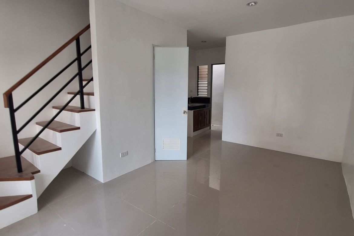 4 Bedroom Townhouse for Sale in Banilad, Mandaue, Cebu – photo 8