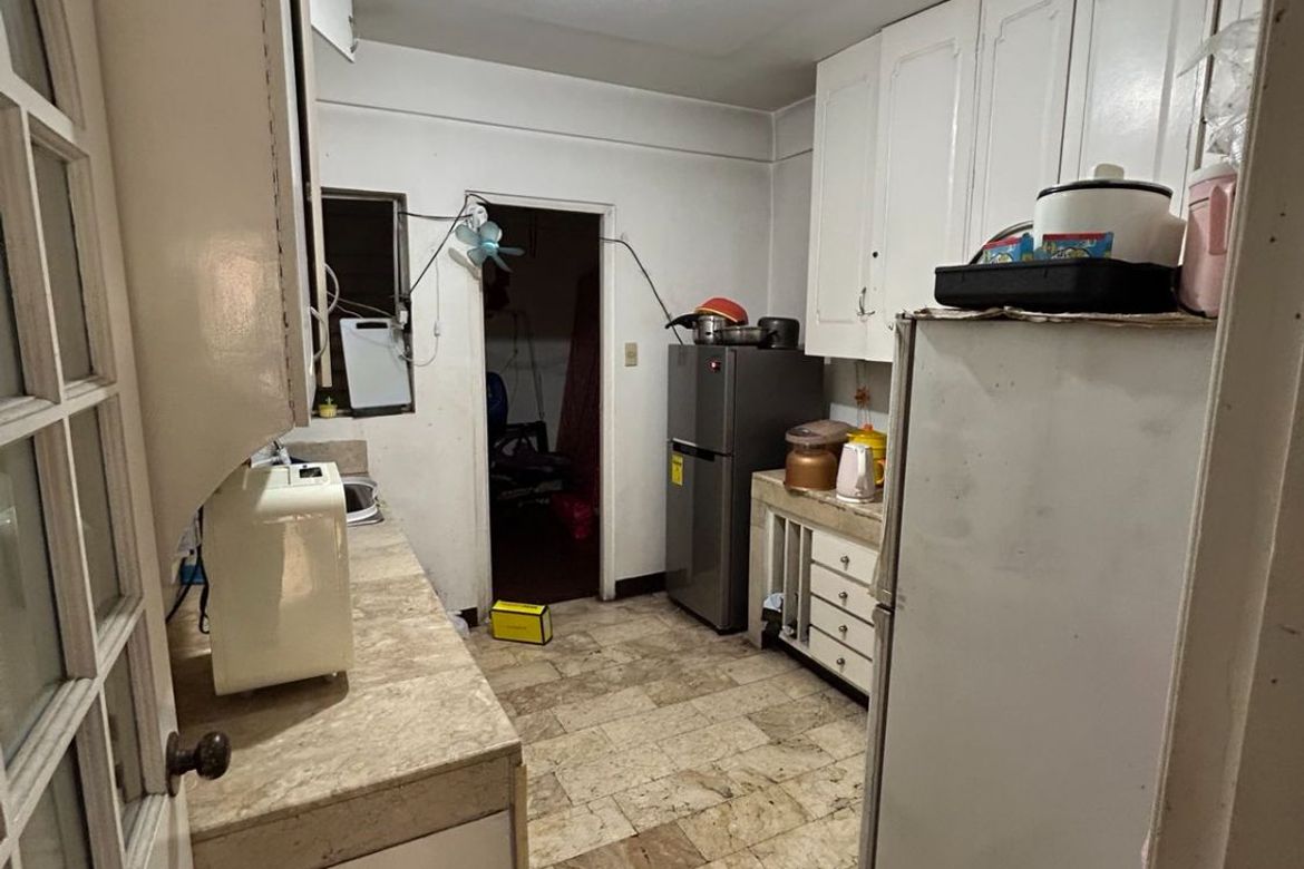 4 Bedroom Townhouse for Sale in Barangay 76, Pasay, Metro Manila near LRT-1 EDSA – photo 3