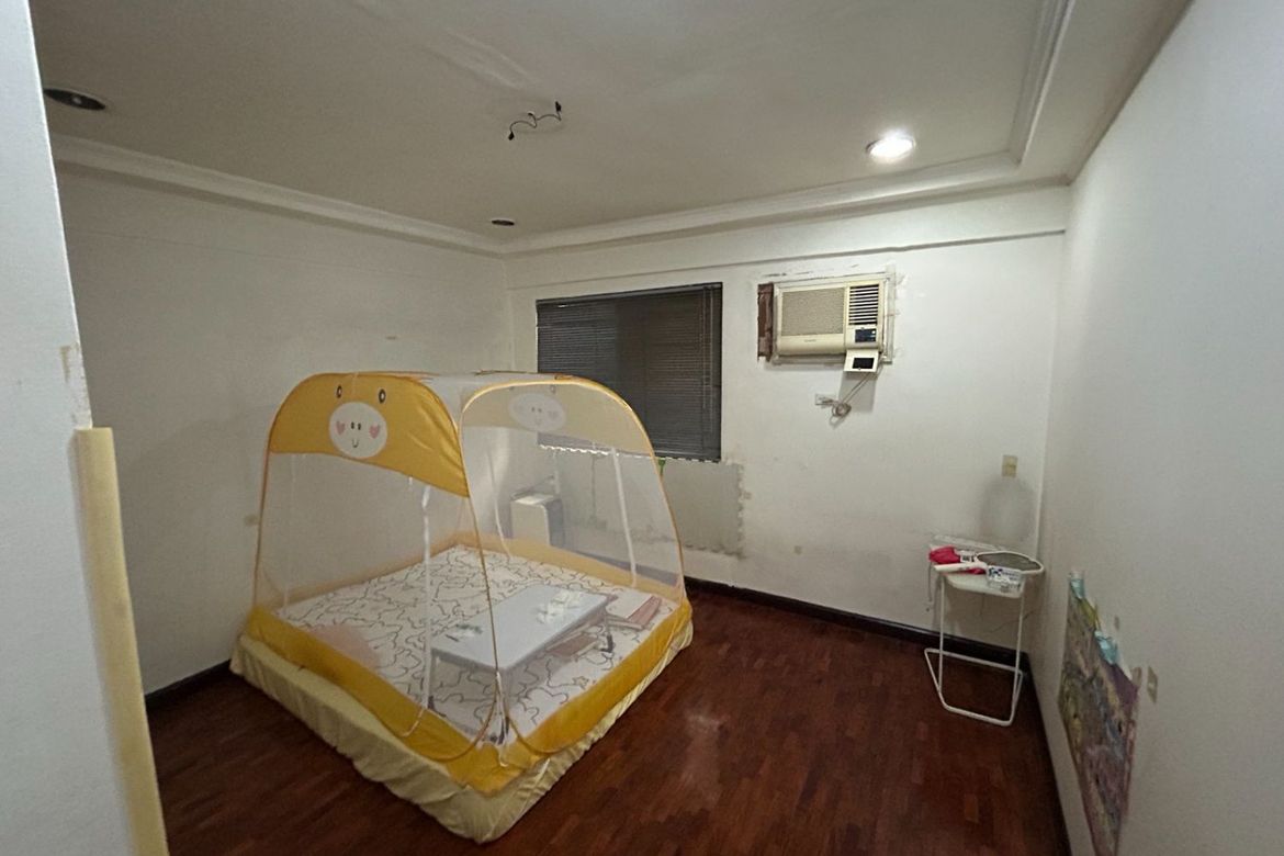 4 Bedroom Townhouse for Sale in Barangay 76, Pasay, Metro Manila near LRT-1 EDSA – photo 7