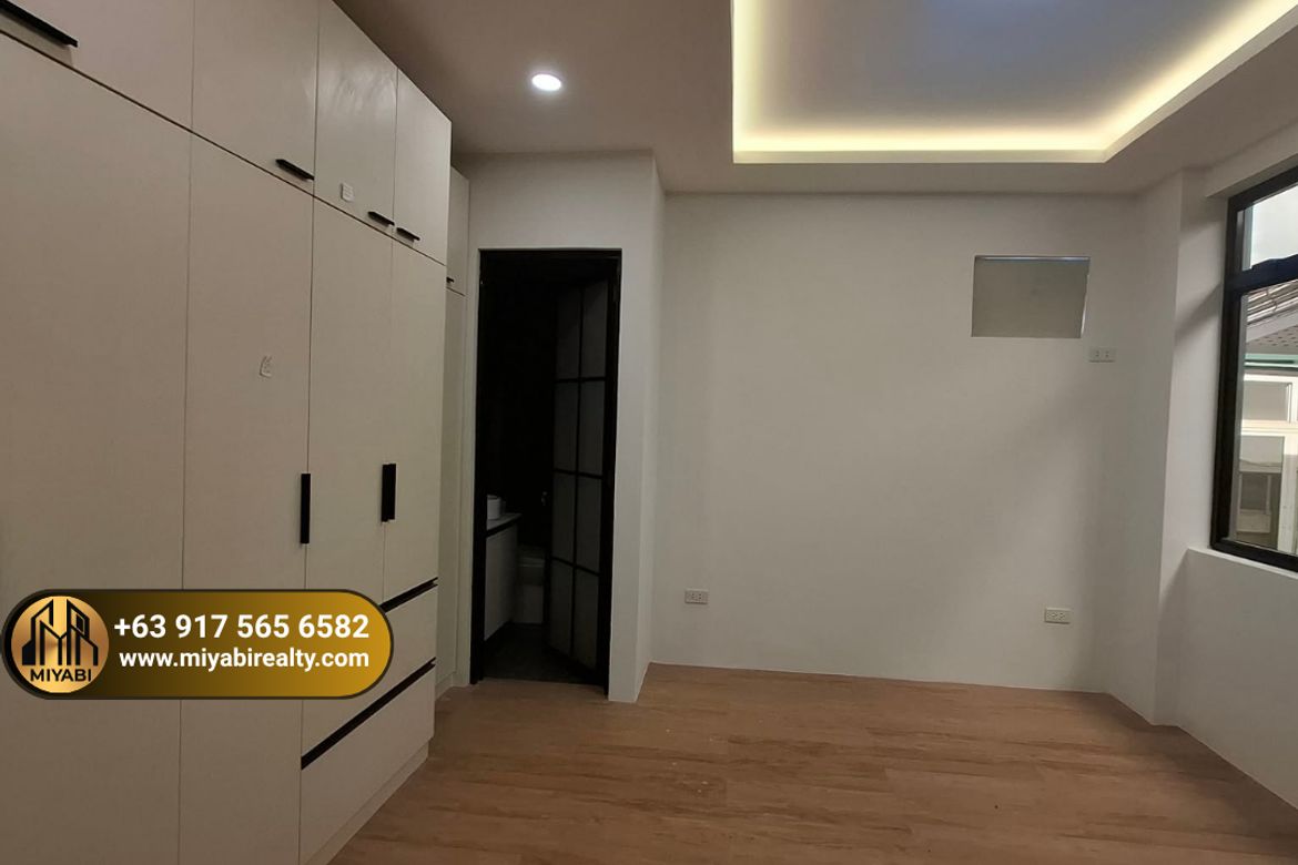 4 Bedroom Townhouse for Sale in Batasan Hills, Quezon City, Metro Manila – photo 7