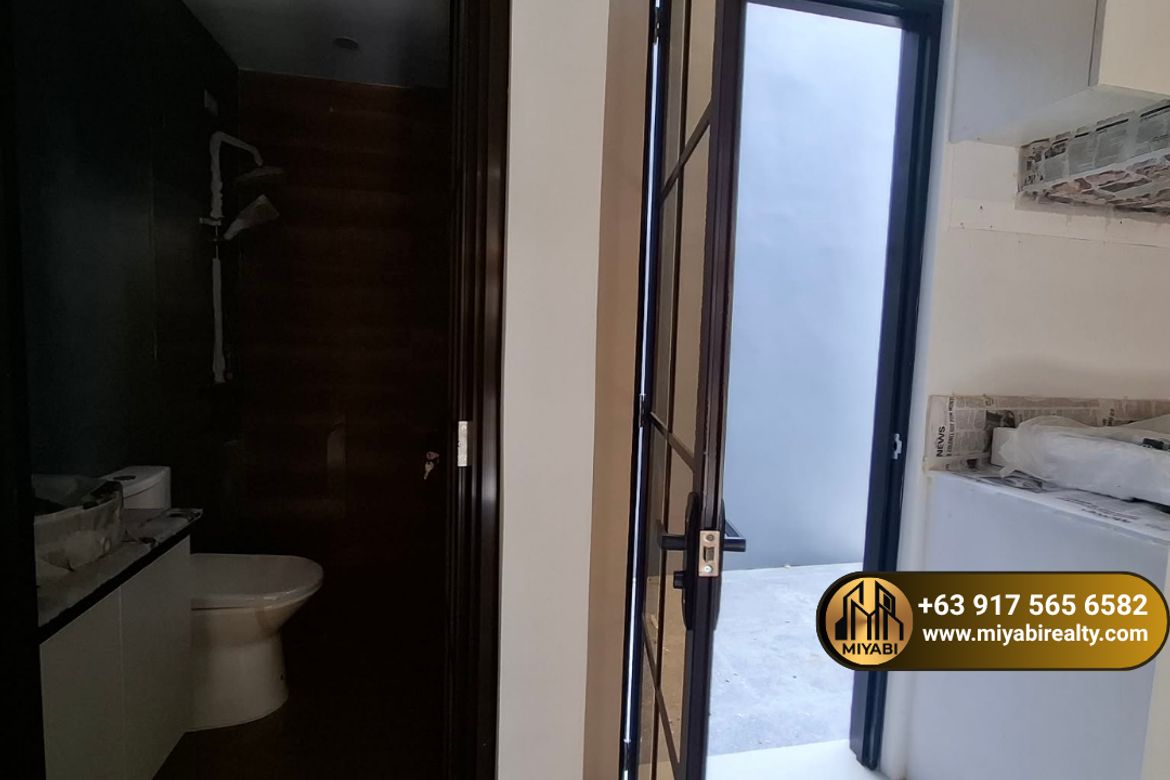 4 Bedroom Townhouse for Sale in Batasan Hills, Quezon City, Metro Manila – photo 8