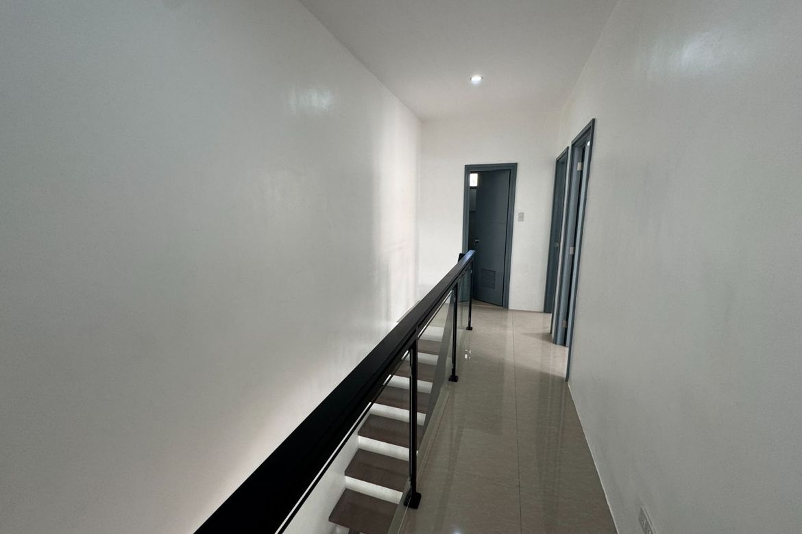 4 Bedroom Townhouse for Sale in BF Homes, Parañaque, Metro Manila – photo 7
