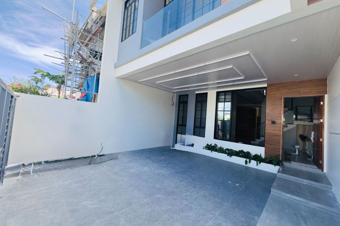 4 Bedroom Townhouse for Sale in BF Resort Village, Talon Dos, Las Piñas, Metro Manila – photo 4