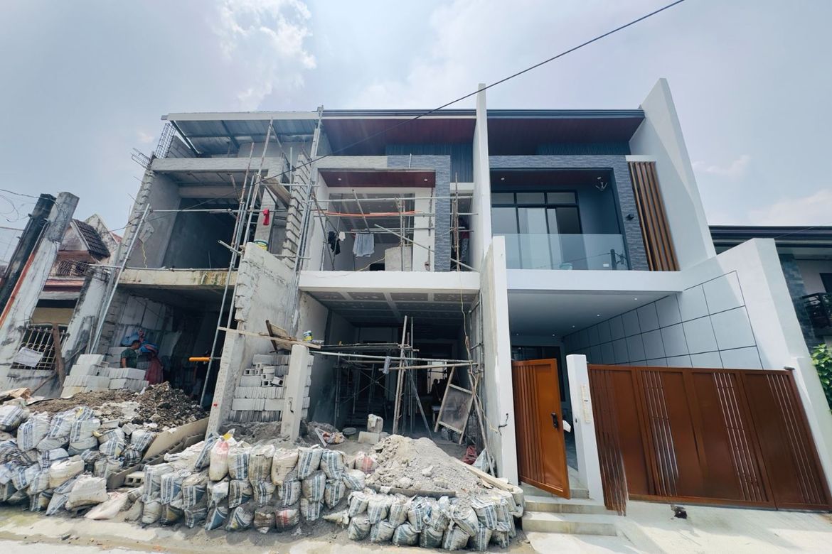 4 Bedroom Townhouse for Sale in BF Resort Village, Talon Dos, Las Piñas, Metro Manila – photo 3