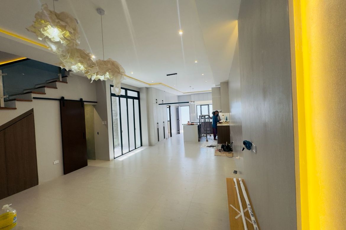 4 Bedroom Townhouse for Sale in BF Resort Village, Talon Dos, Las Piñas, Metro Manila – photo 4