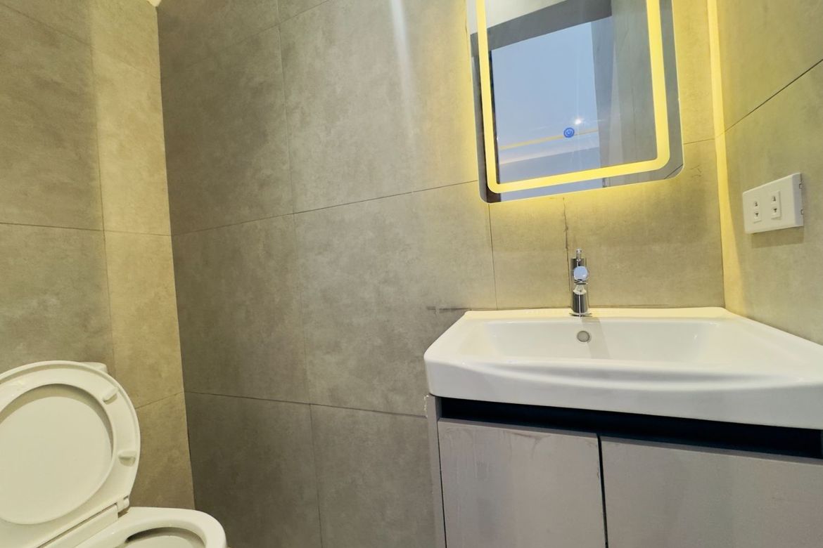 4 Bedroom Townhouse for Sale in BF Resort Village, Talon Dos, Las Piñas, Metro Manila – photo 6