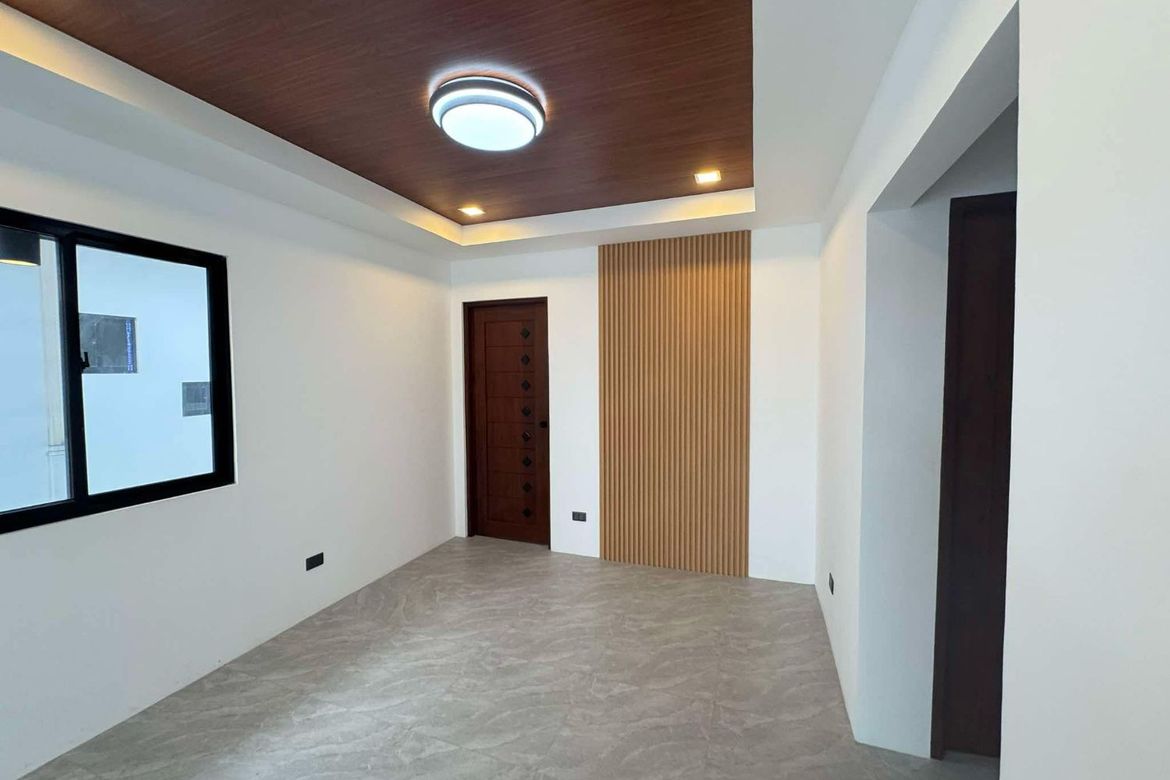 4 Bedroom Townhouse for Sale in Don Jose, Santa Rosa, Laguna – photo 2