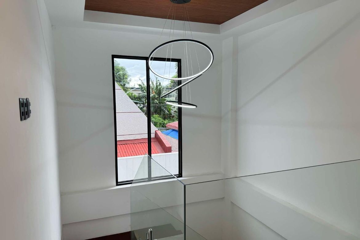 4 Bedroom Townhouse for Sale in Don Jose, Santa Rosa, Laguna – photo 5