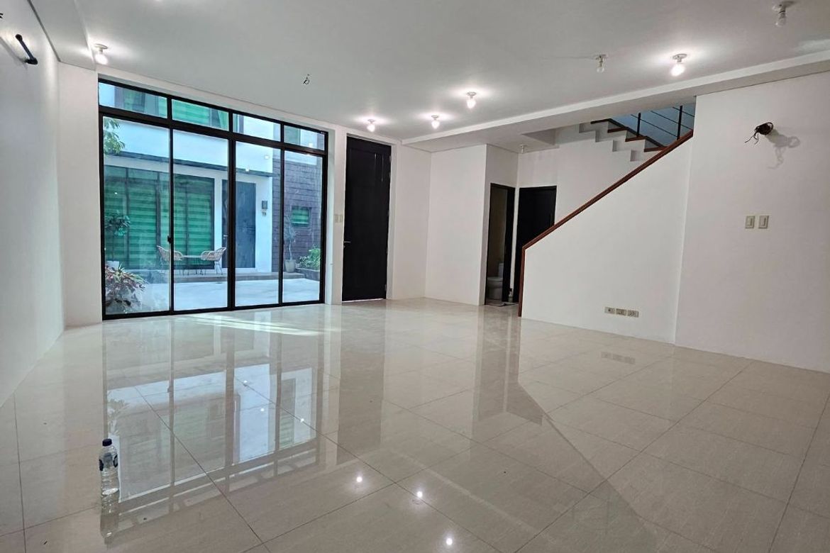 4 Bedroom Townhouse for Sale in Dover Hill, Addition Hills, San Juan, Metro Manila