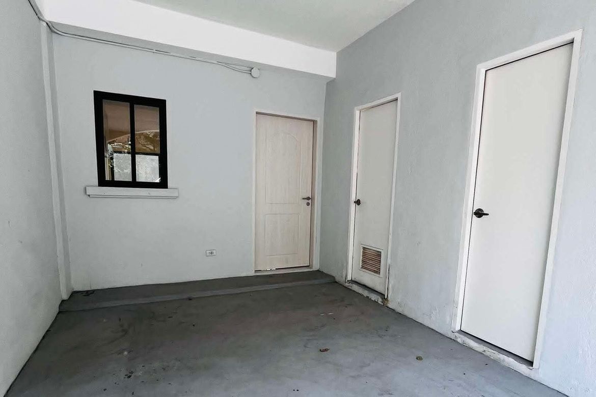 4 Bedroom Townhouse for Sale in GOLFHILL GARDENS, Ramon Magsaysay, Quezon City, Metro Manila near LRT-1 Roosevelt – photo 7