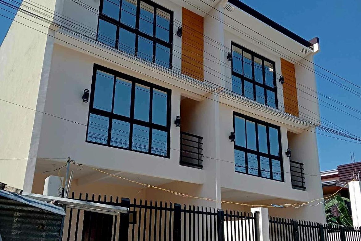 4 Bedroom Townhouse for Sale in Guitnang Bayan I, San Mateo, Rizal – photo 2
