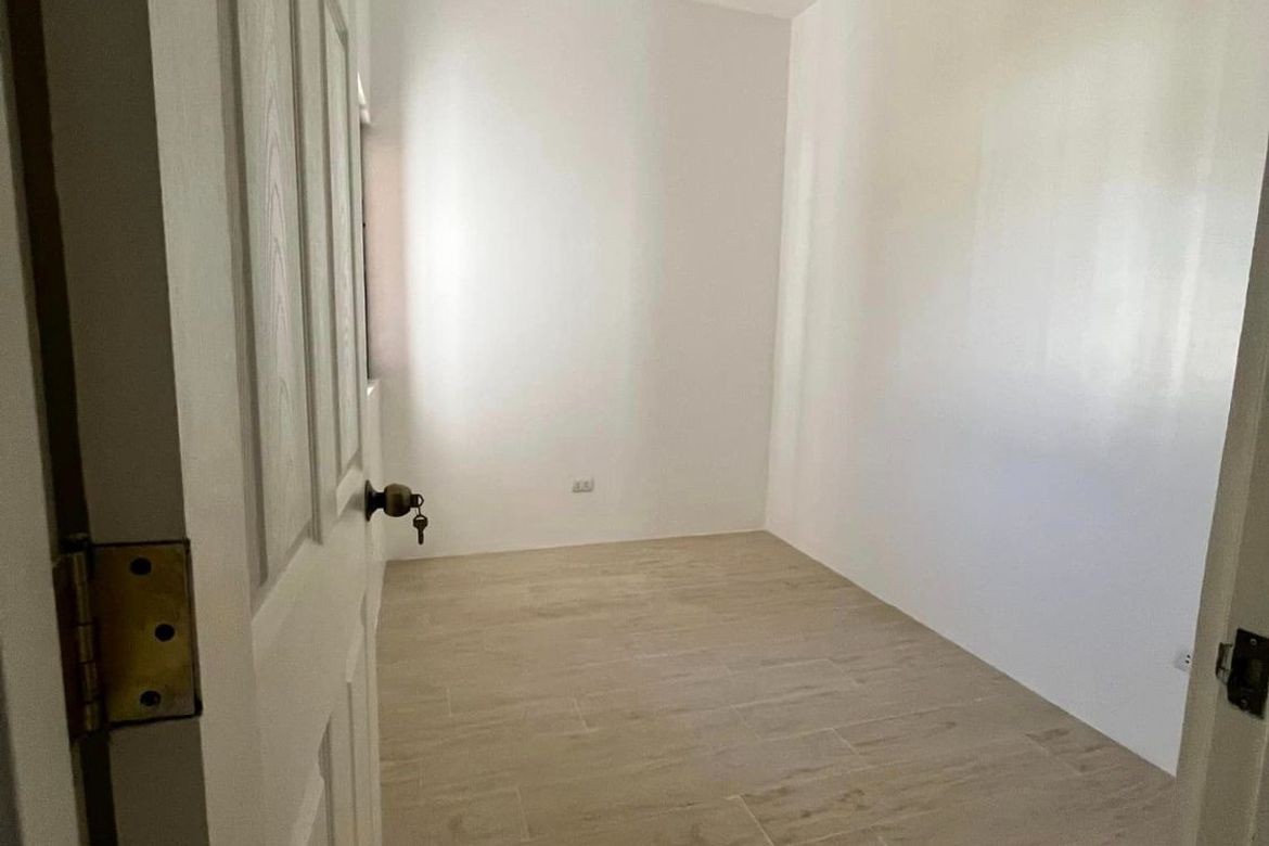 4 Bedroom Townhouse for Sale in Guitnang Bayan I, San Mateo, Rizal – photo 8